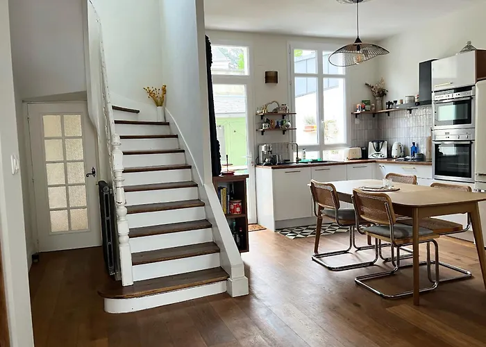 Semesterbostad Superbe Maison Quartier Gare 4 Personnes